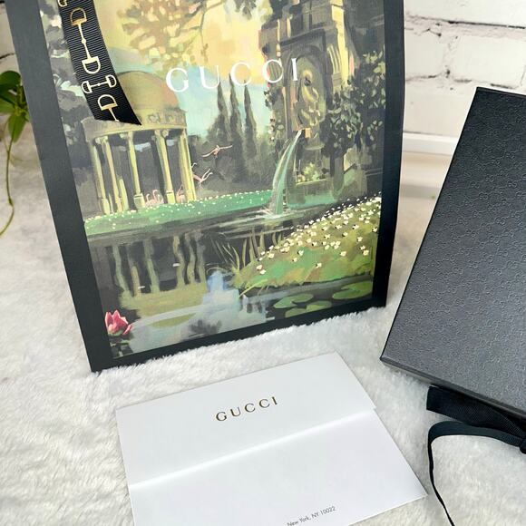 GUCCI GG print Box, Beautiful RARE shopping bag AND envelope gift set - Picture 2 of 15